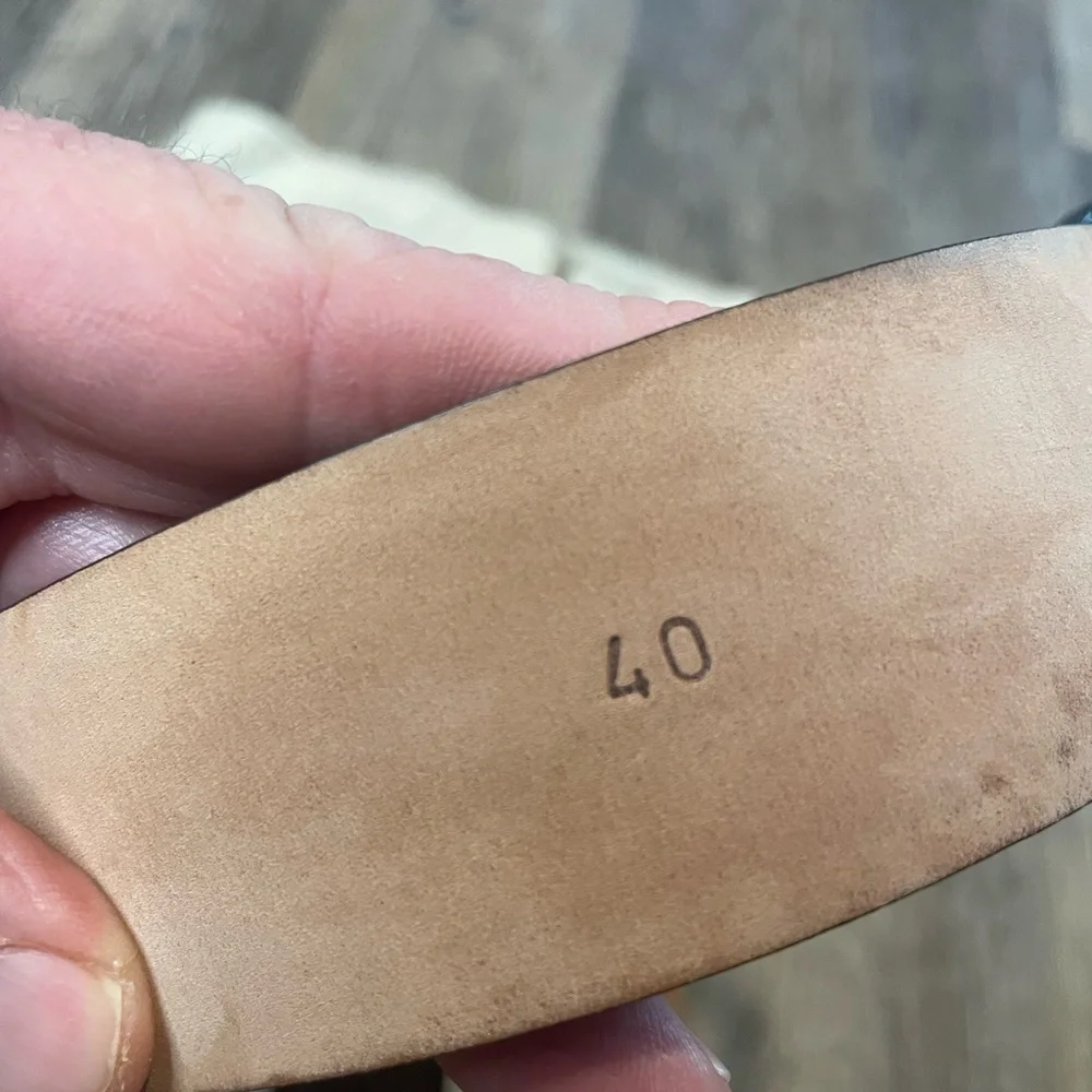 Salvatore Ferragamo brown suede belt - Picture 3 of 7